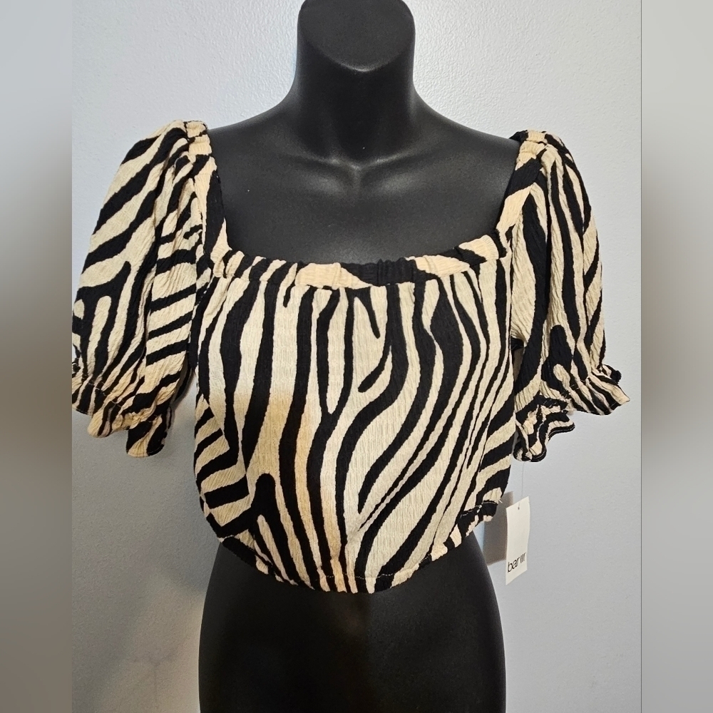 NWT Zebra Bar III crop top size XS/Small
